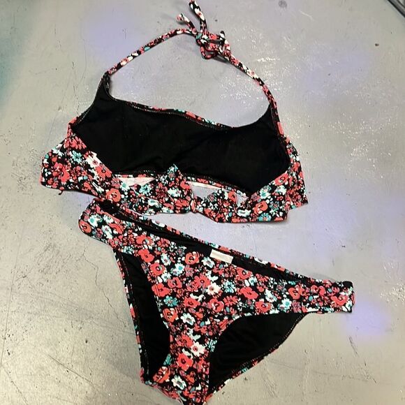 Small Black + Pink Bandeau Losan Floral Flounce Bikini - Picture 2 of 2